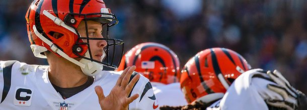 Cincinnati Bengals QB Joe Burrow launches a long pass downfield in an NFL game