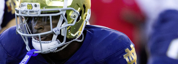 Notre Dame Fighting Irish RB Jerimayah Love in action in an NCAAF game
