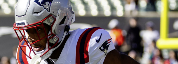 New England Patriots RB Henderson in action in an NFL game