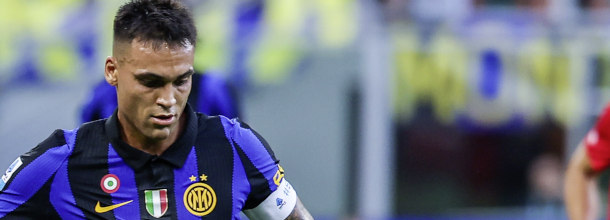 Inter Milan Fussballstar Lautaro Martinez feiert ein Tor in Serie A
